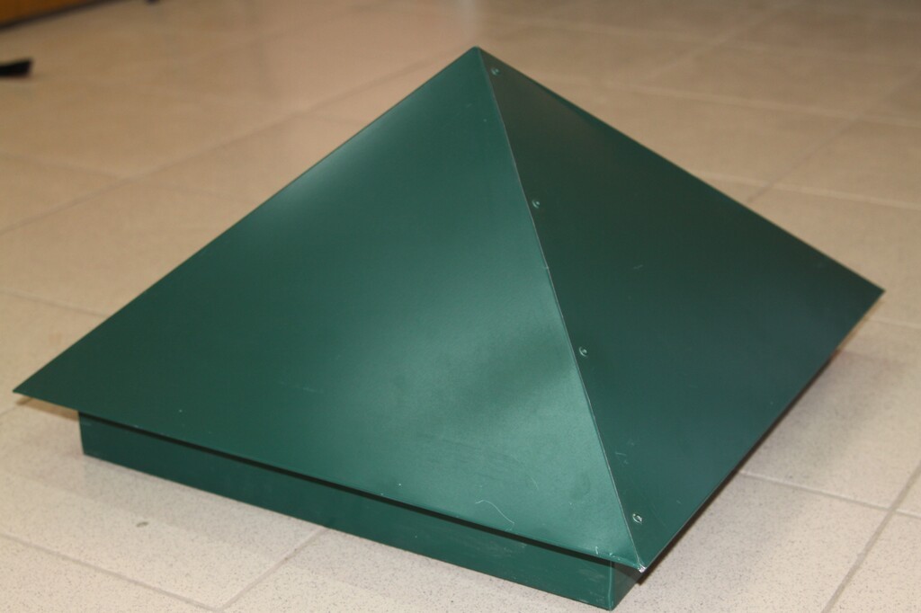 Колпак на столб металл RAL 6005 зеленый 390*390мм - фото - 1