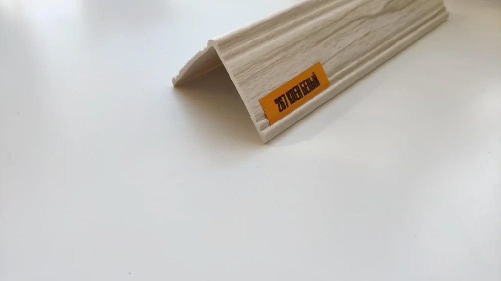 Угол 20*20мм 2,7м Идеал, 267 Клен белый