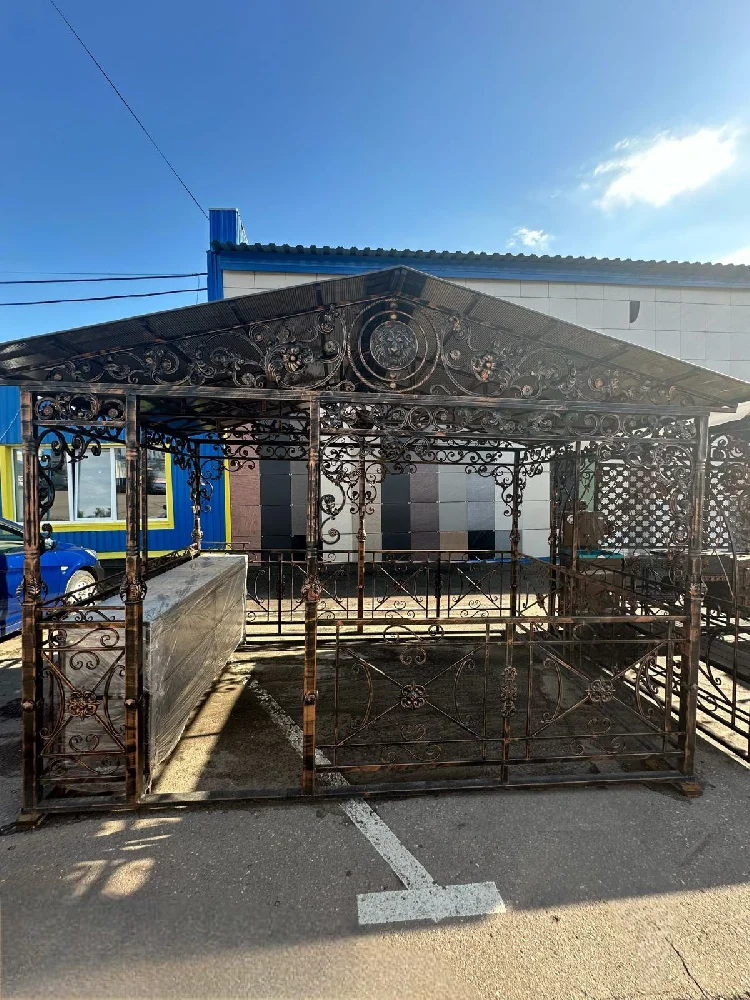 Беседка под ковку Средняя со столом (3500*2400*2600мм) бронза